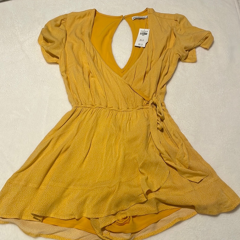 ✨ NWT abercrombie romper